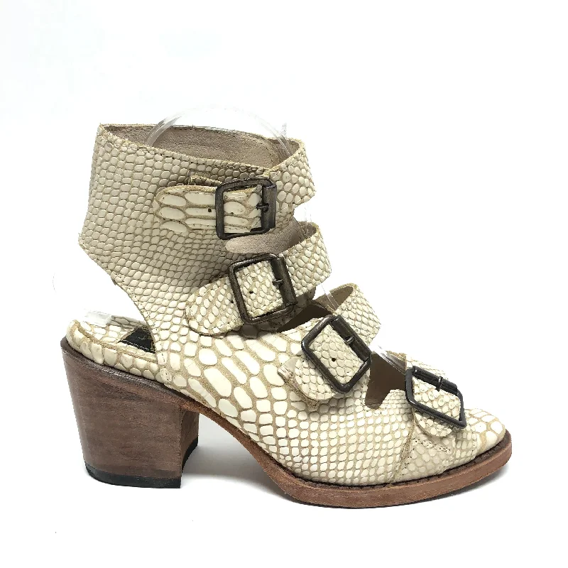 Durable Snow Boots Sandals Heels Block By Freebird In Beige, Size: 6