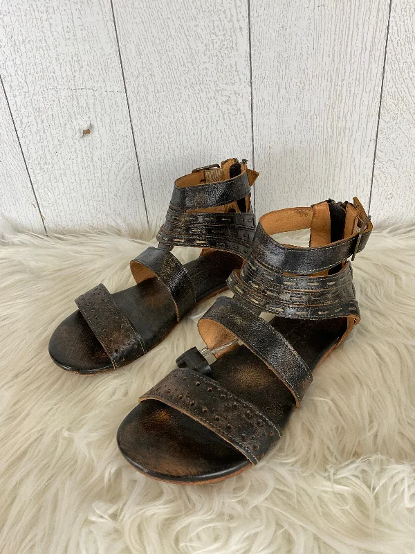 Sporty Hiking Shoes Sandals Designer By Bed Stu In Black, Size: 6