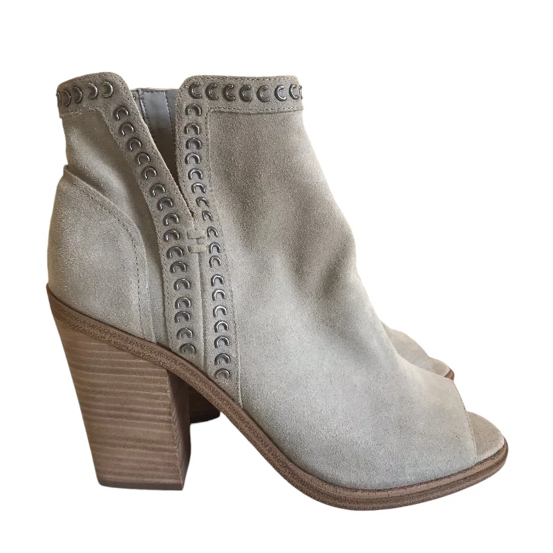 Breathable Sports Shoes Sandals Heels Block By Vince Camuto In Grey, Size:8.5