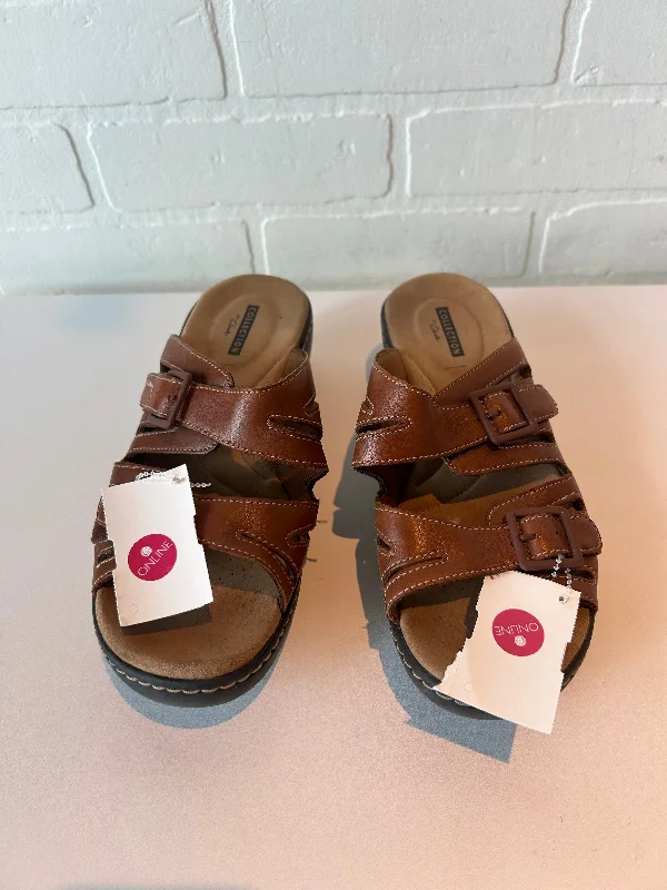 Trendy Walking Boots Sandals Heels Wedge By Clarks In Brown, Size: 8