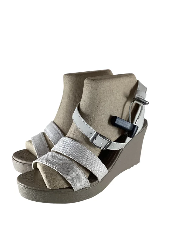 Trendy Formal Shoes Sandals Heels Wedge By Crocs In Beige, Size: 8