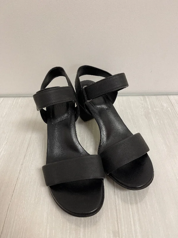 Durable Flip Flops Sandals Heels Block By Naturalizer In Black, Size: 9