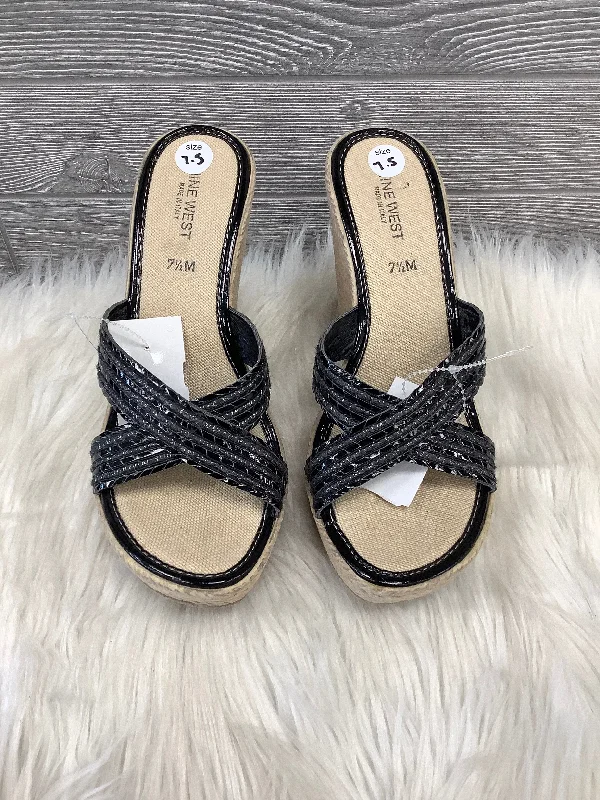 Trendy Walking Shoes Sandals Heels Wedge By Nine West In Black & Tan, Size: 7.5