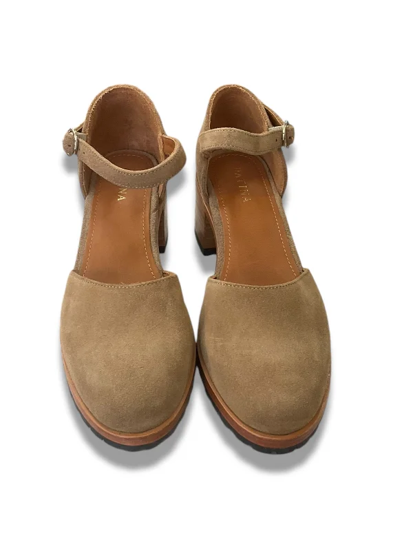 Trendy Walking Shoes Sandals Heels Block By Cmc In Tan, Size: 9