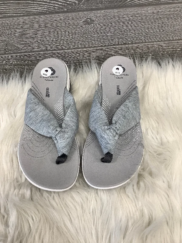 Stylish High Heel Sandals Sandals Flip Flops By Clarks In Grey, Size: 6