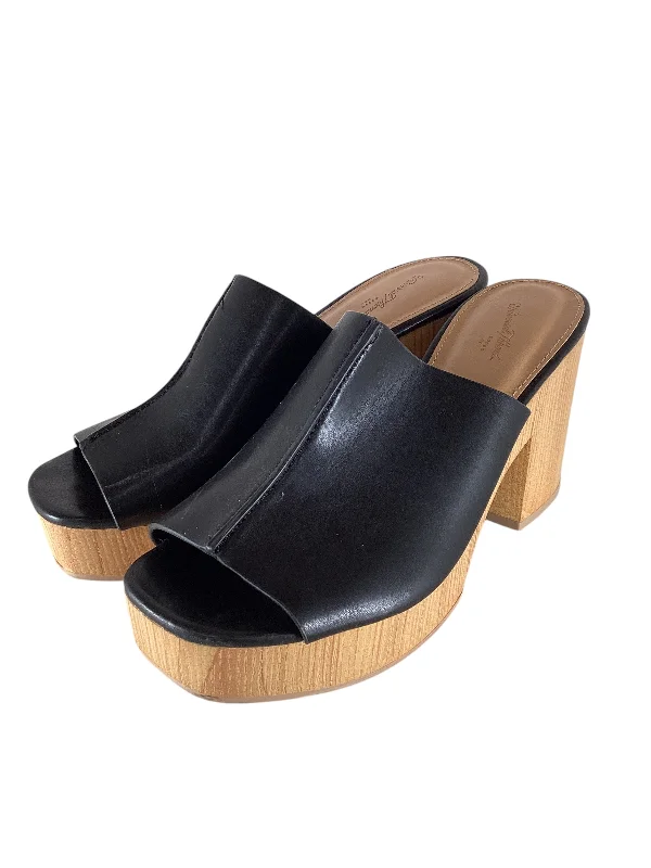 Affordable Hiking Shoes Sandals Heels Block By Universal Thread In Black, Size: 6.5
