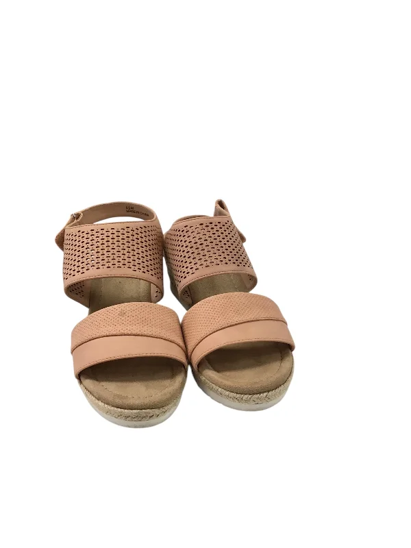 Lightweight Snow Boots Sandals Heels Wedge By St Johns Bay In Pink, Size: 8.5