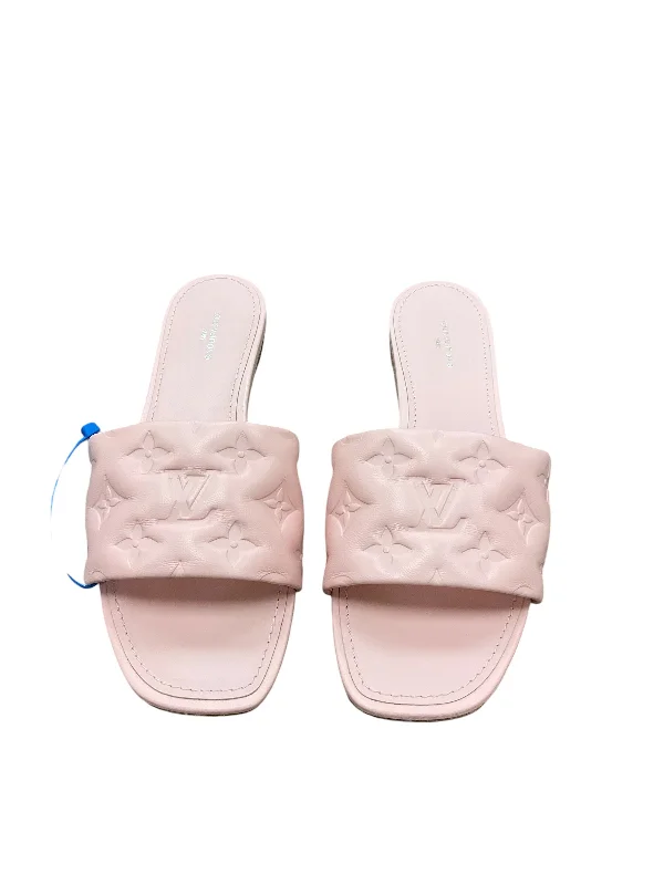 Sporty Casual Boots Sandals Luxury Designer By Louis Vuitton In Pink, Size: 10
