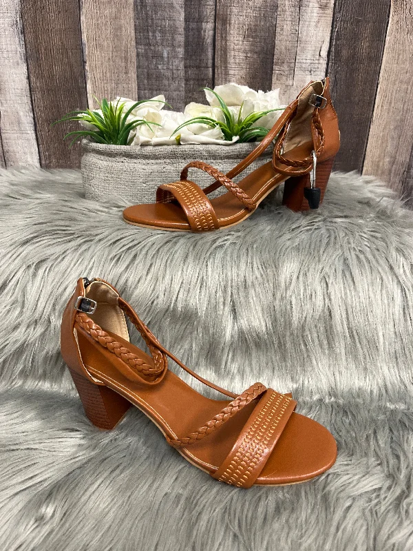 Running Footwear Sale Sandals Heels Block By Cmf In Brown, Size: 11