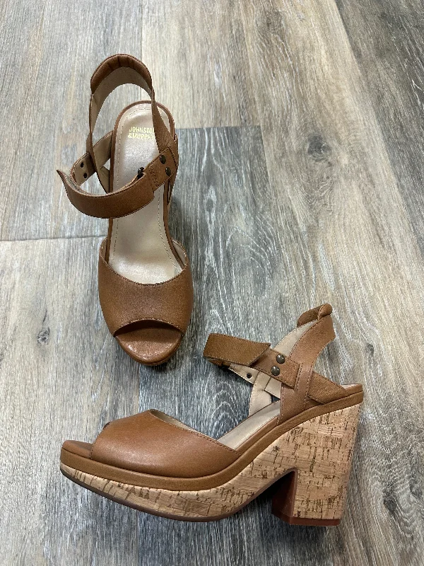 Classic Hiking Footwear Sandals Heels Block By Johnston & Murphy In Tan, Size: 8.5