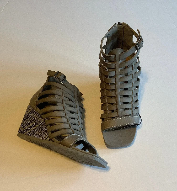 Durable Sports Sneakers Sandals Heels Wedge By Blowfish In Grey, Size: 6