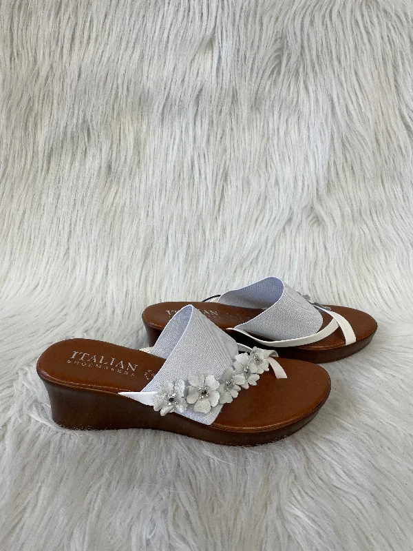 Comfortable Dress Flats Sandals Heels Wedge By Italian Shoemakers In Brown & White, Size: 9.5 Comfortable Dress Flats Sandals Heels Wedge By Italian Shoemakers In Brown & White, Size: 9.5