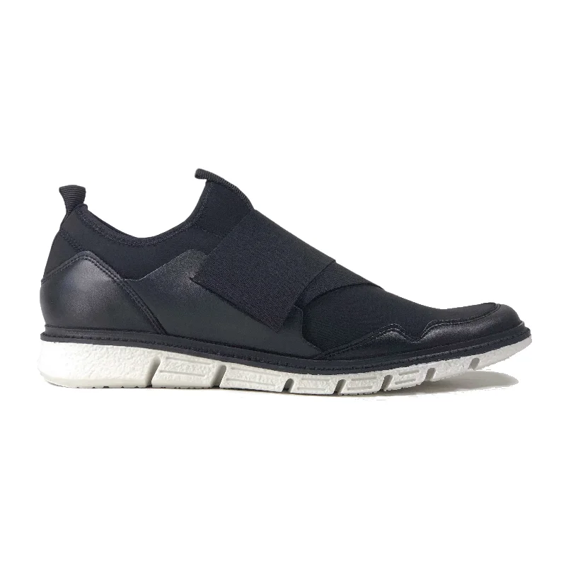 Stylish Running Footwear 'Caspar' - men's vegan sneaker by Zette Shoes - black with white sole