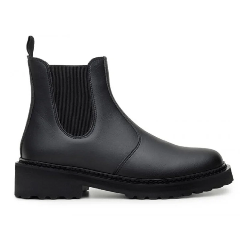 Luxury Hiking Shoes 'Everyday Chelsea' unisex vegan chelsea boot with chunky sole by Ahimsa - black